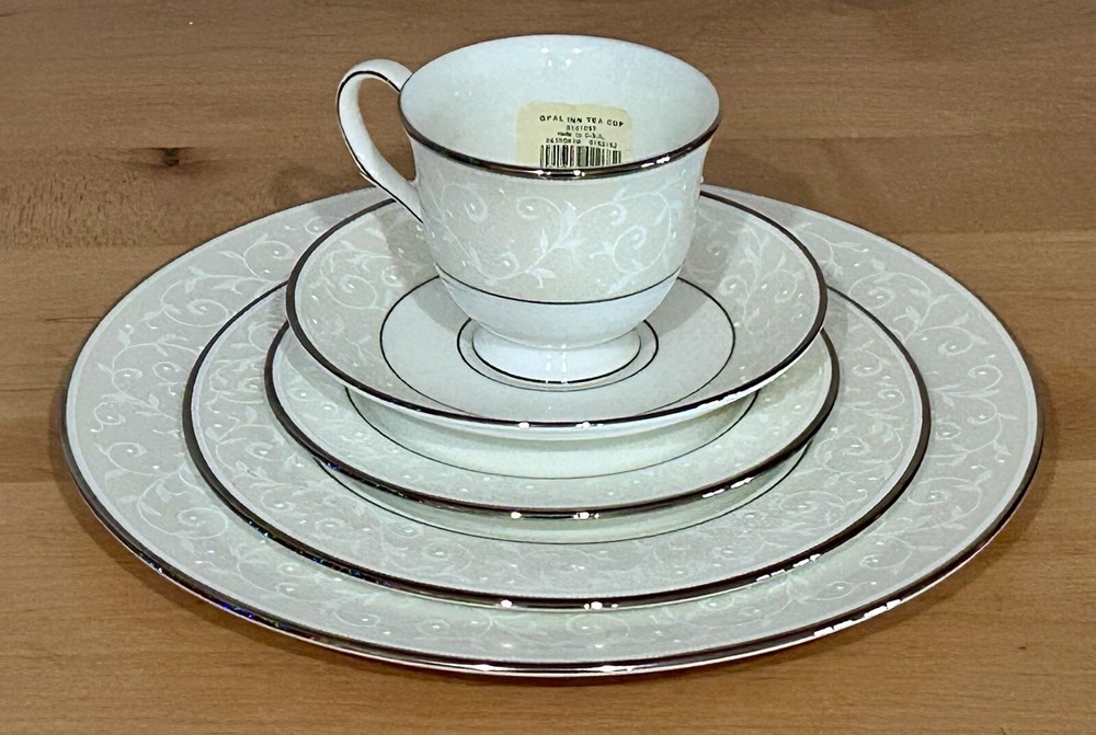 LENOX OPAL INNOCENCE 40 Piece Set BRAND NEW