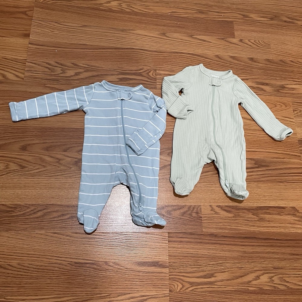 Lot Of 2 Boys  Footed Pajamas Zipper Sz Newborn