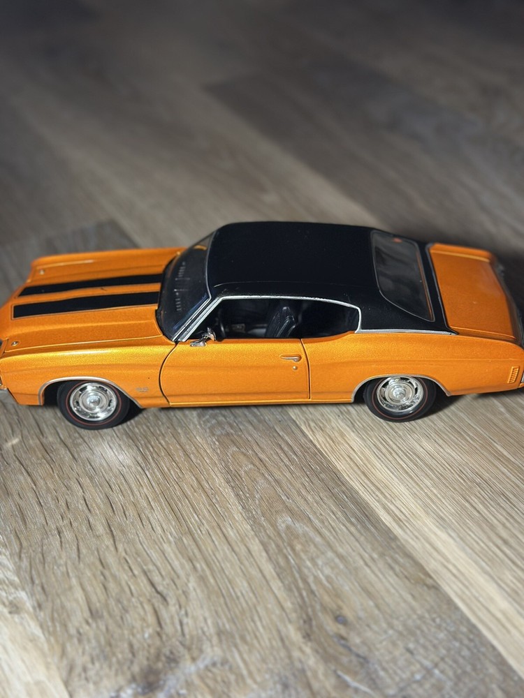 1971 Chevrolet Chevelle Sport Orange 1/18 Scale Model Car By MAISTO
