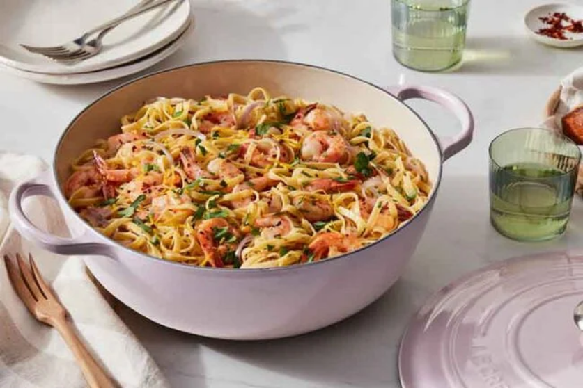 Le Creuset 7.5 QT 32 CM Shallot Signature Enameled Cast Iron Chef's Oven