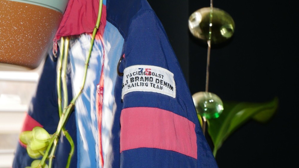 Warm Windbreaker Jacket for All-Weather Comfort