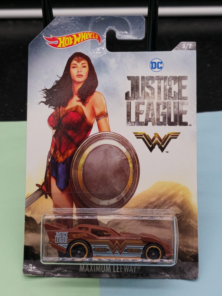 Hot Wheels Wonder Woman Justice League Maximum Leeway Car Figure *3/7*