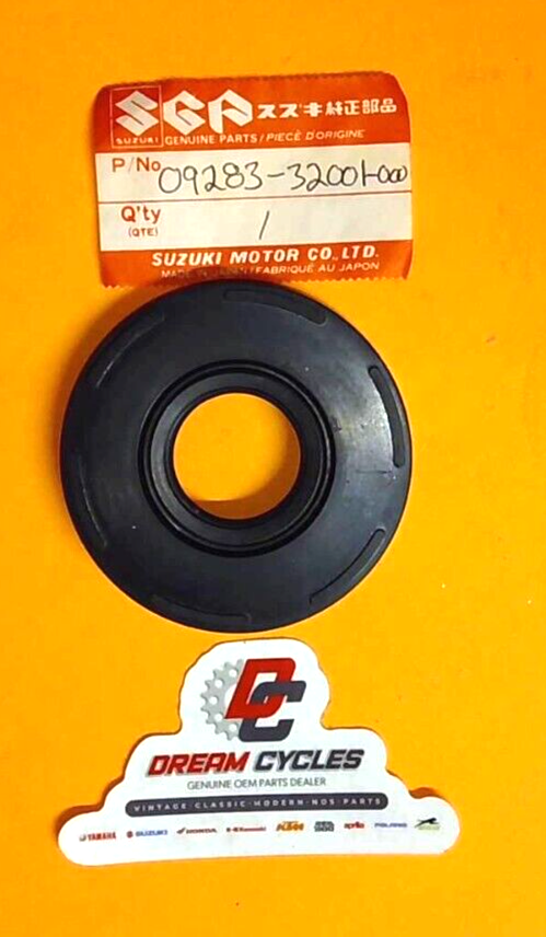 NOS Suzuki GT250 T250 T350 Crankshaft Seal  Crank Shaft Rubber 09283-32001 NEW