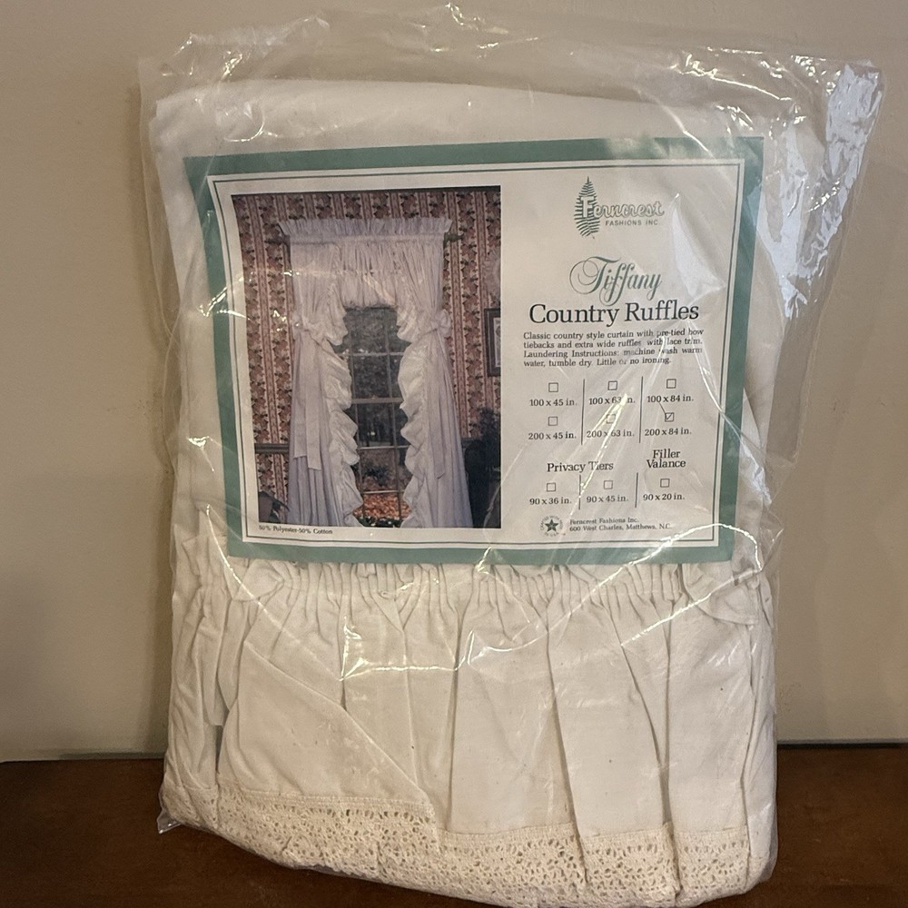 VTG Ferncrest Country Ruffles  Cream Ivory New 200X 84 NOS Tiffany
