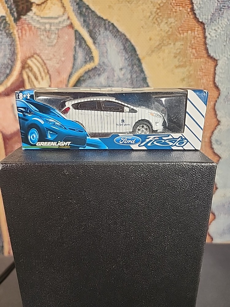 2010 Greenlight Ford Fiesta Limited Edition New York Yankees Dealer Promo HTF!