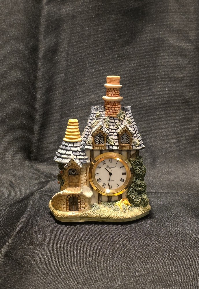 Teaberry Village, Clock Collection, Magistrates House #1024