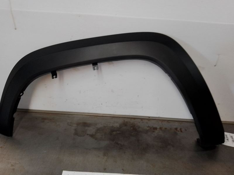 75872-04060 2016-23 Toyota TACOMA Drivers Front Fender Flare Wheel Arch 10732402