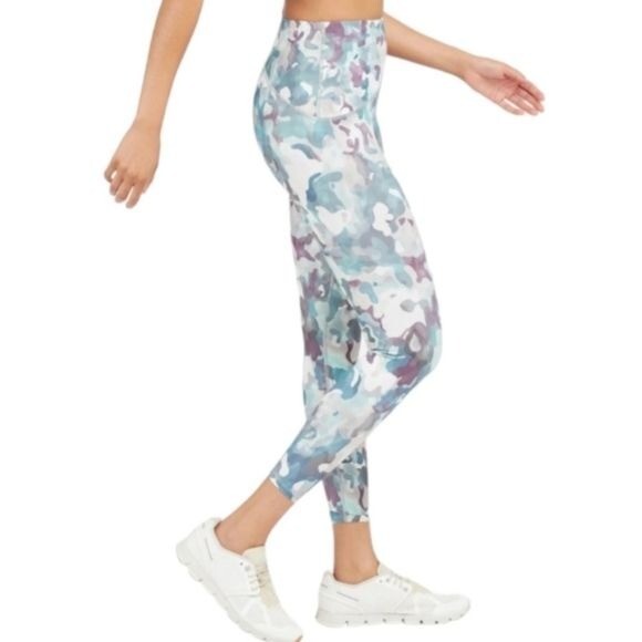 SPANX Women's Booty Boost® Active Printed 7/8 Leggings Painted Camo Pink Small