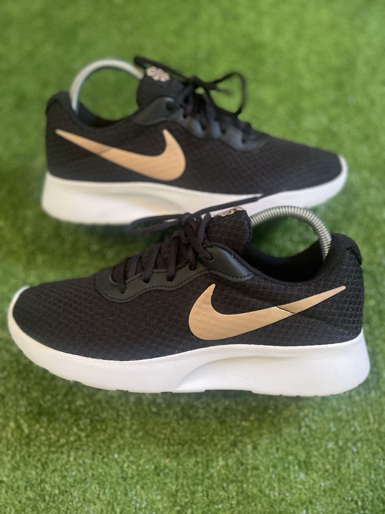 Nike Tanjun Black Metallic Red Bronze Shoes Women’s Sz 9 Trainers