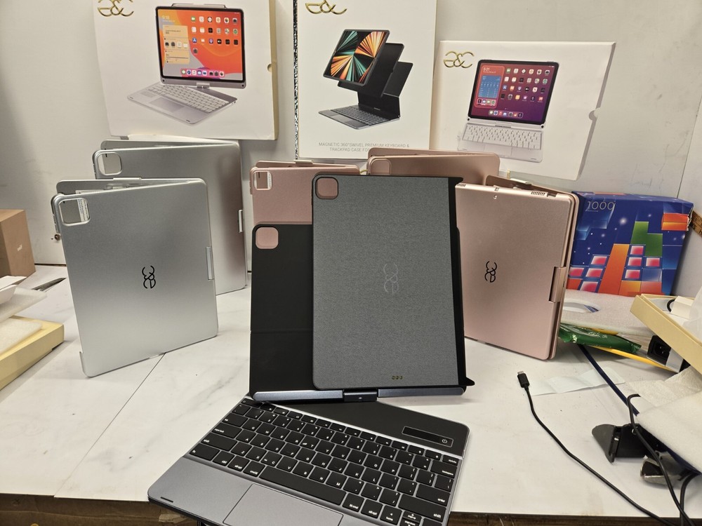 Magnetic 360° Keyboard Case with Trackpad for iPad Pro 12.9-13 Inch