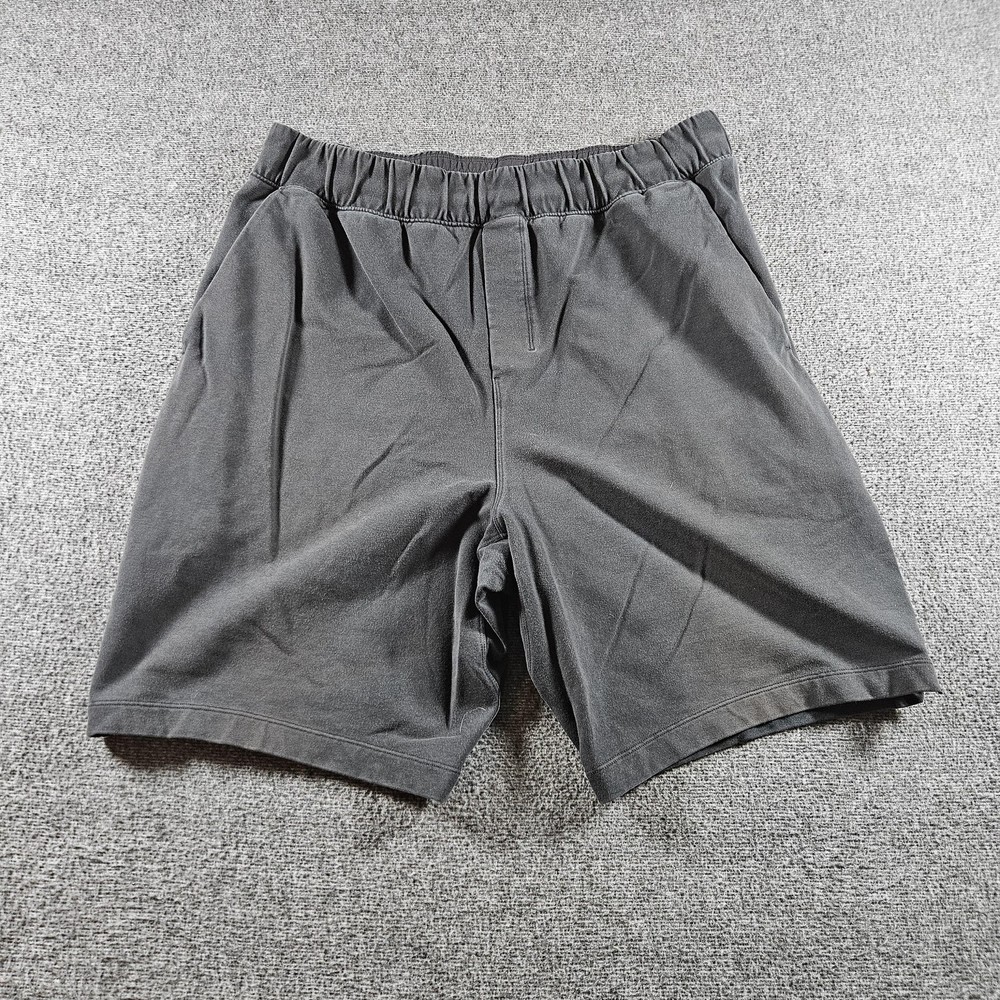Lululemon Shorts Mens XL Gray Sweat Elastic Waist Athletic Gym Training