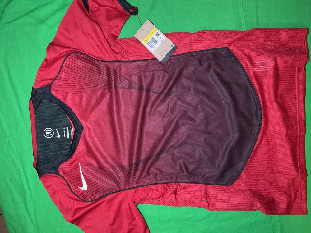 Nike Total 90 Dri-Fit Soccer Jersey Red Men’s Size Small Loose Fit HV1178-687