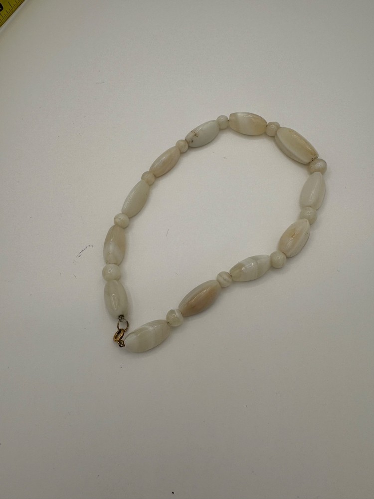 Vintage Art Deco Mother of Pearl and Agate Beaded Necklace