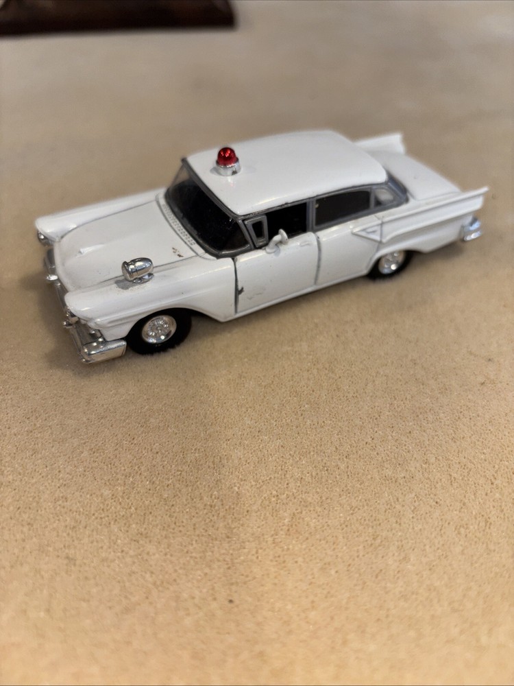 RARE 1997 Road Champs Police Series Illinois SP 1957 Ford Fairlane - 1:43 -