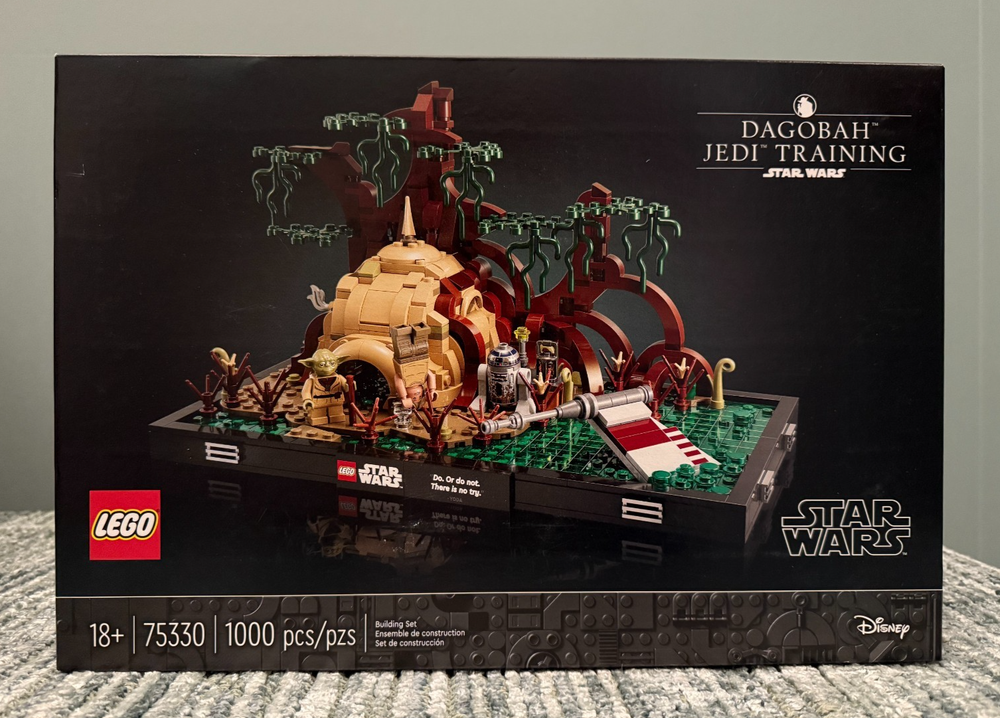LEGO Star Wars: Dagobah Jedi Training Diorama (75330)