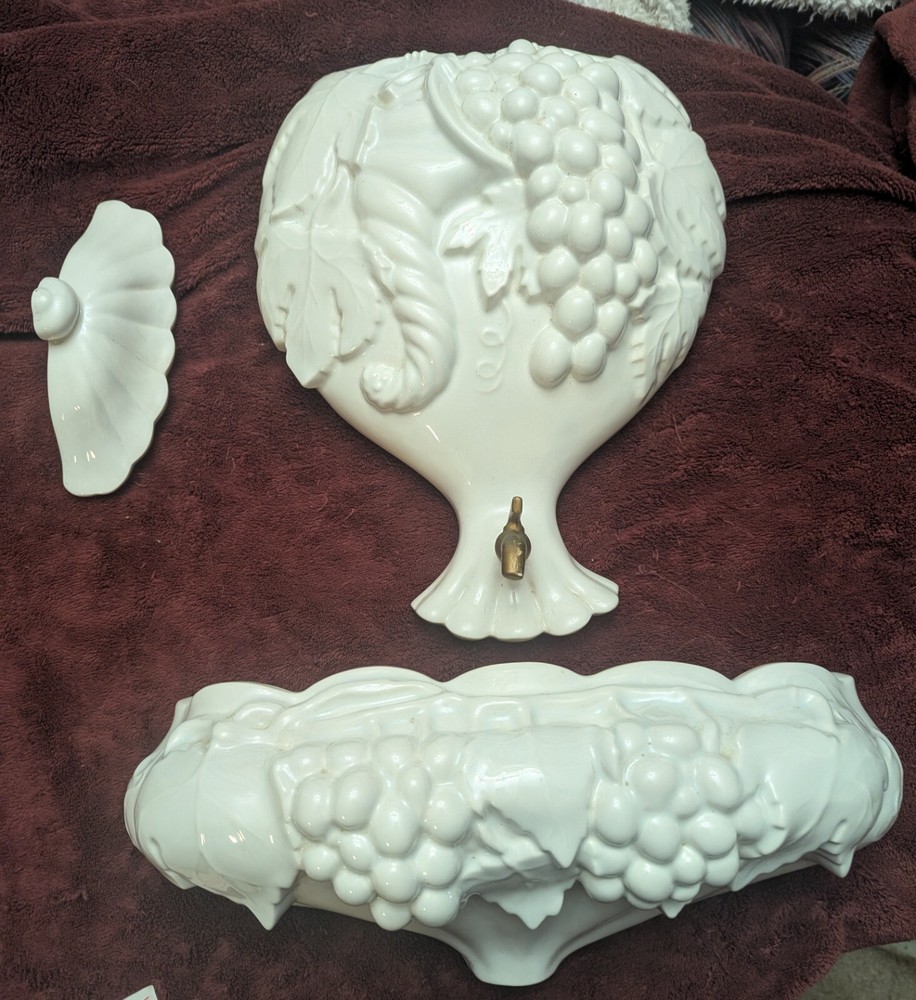 Vintage 1965 Arnel Ceramic Grapevine Wall Pocket Planter Fountain Set of 3