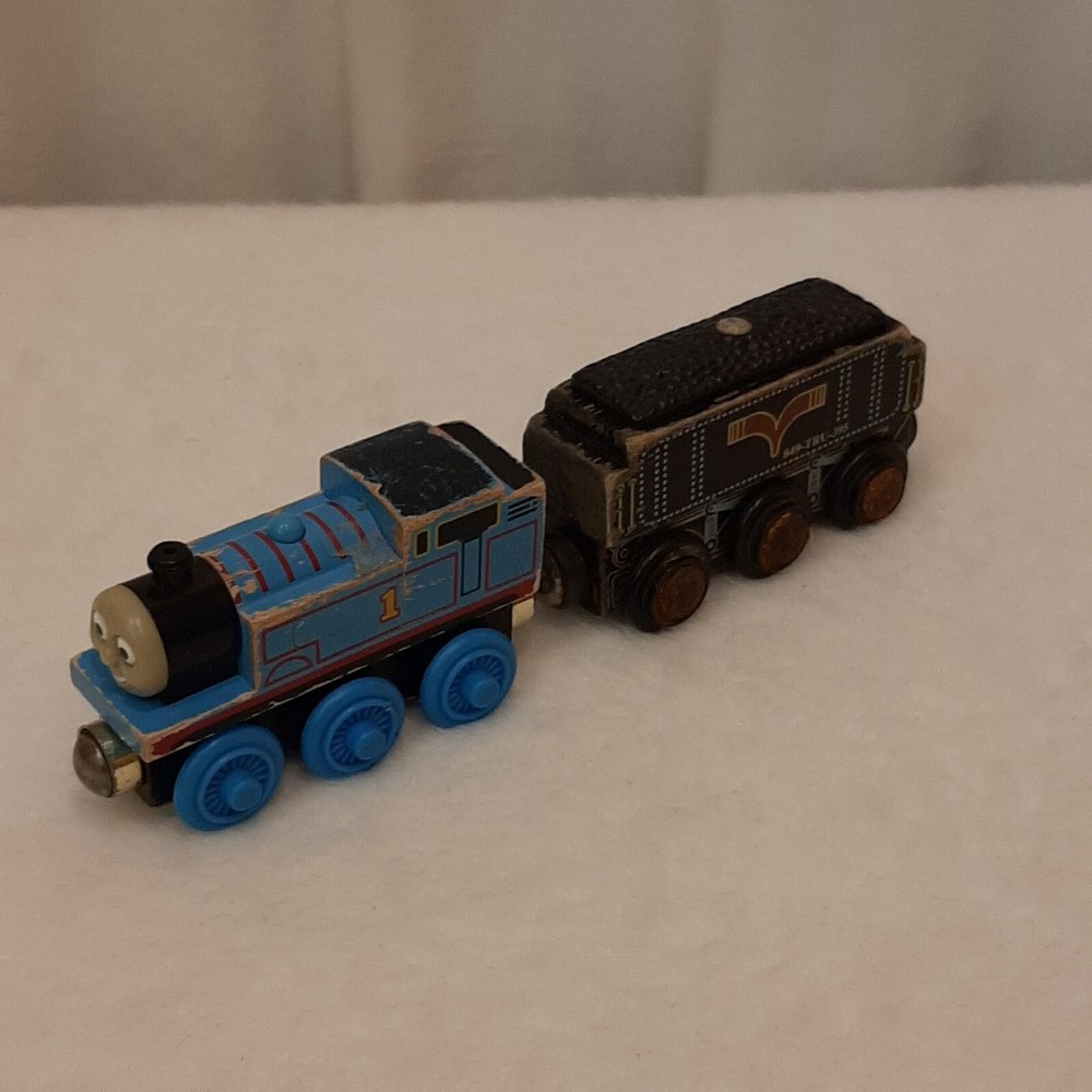 Thomas the Train Wooden Train Lot Thomas Blue & Coal Car #849-TRU-395 Black READ