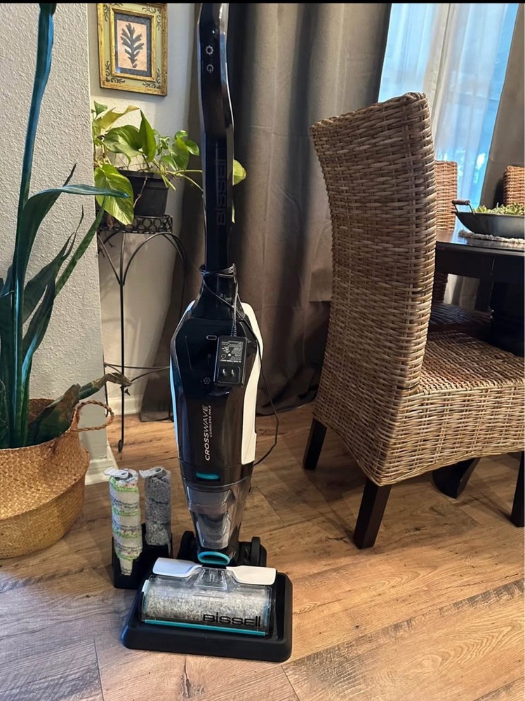 Bissell CrossWave Cordless Max All in One Wet-Dry Vacuum Cleaner and Mop + Xtras