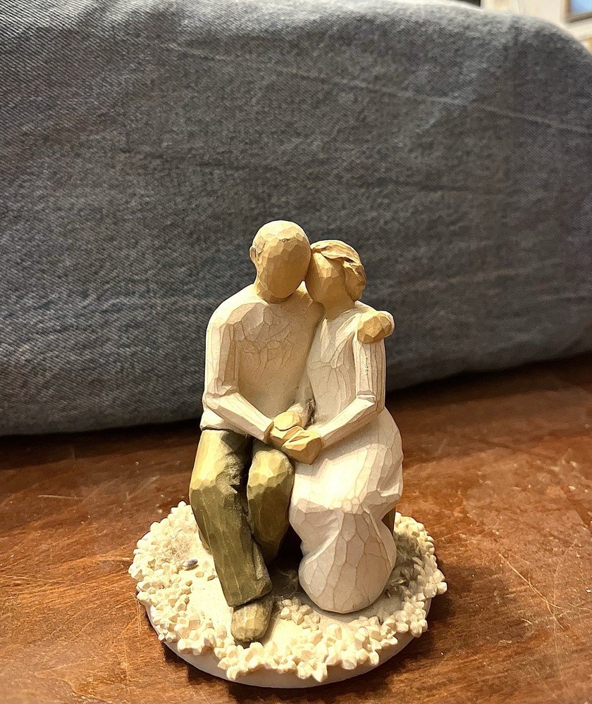 Susan Lordi Love Ever Endures Willow Tree Anniversary Figurine