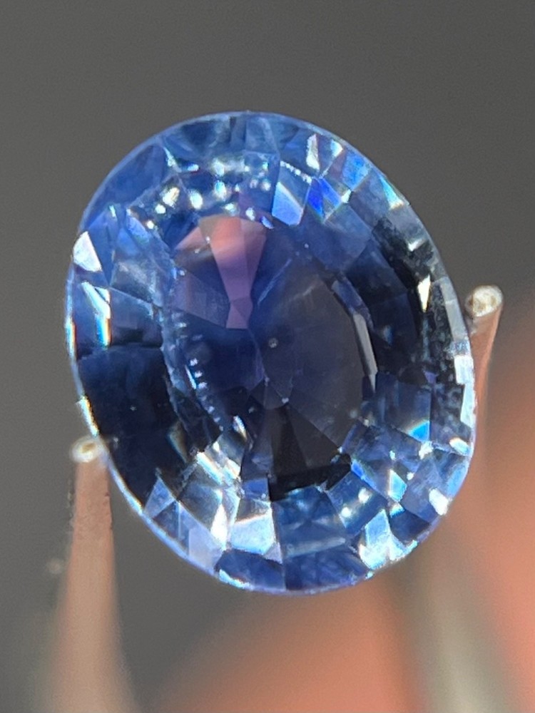 Natural Blue Sapphire 0.72 ct Oval Cut Loose Gem 6.11 × 4.78 Cornflower BLS72