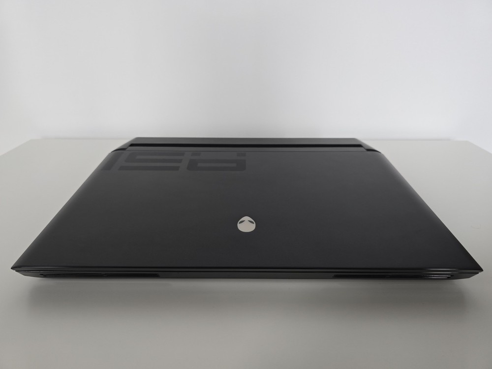 Alienware Area-51m R2 17.3 1080p i9-10900K 3.70GHz 64GB 4TB SSD RTX 2080 Super