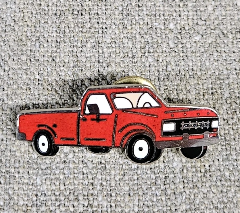Vintage Classic Red Pick Up Truck Enamel Metal Hat/Lapel Pin Made In Taiwan