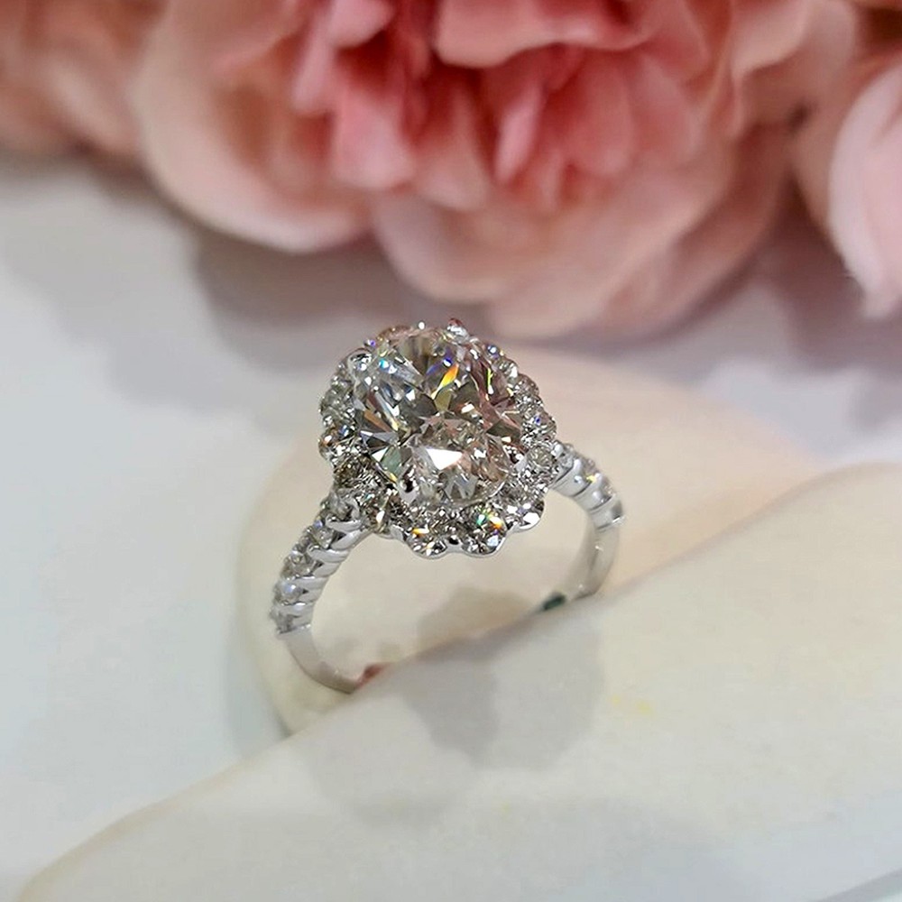 18K White Gold Diamond Ring CVD Lab Created Oval 4.38 Ct IGI Certified E F  VVS2