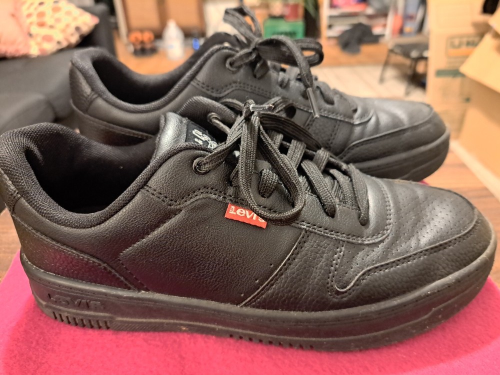 Levi Strauss Shoes Size 8