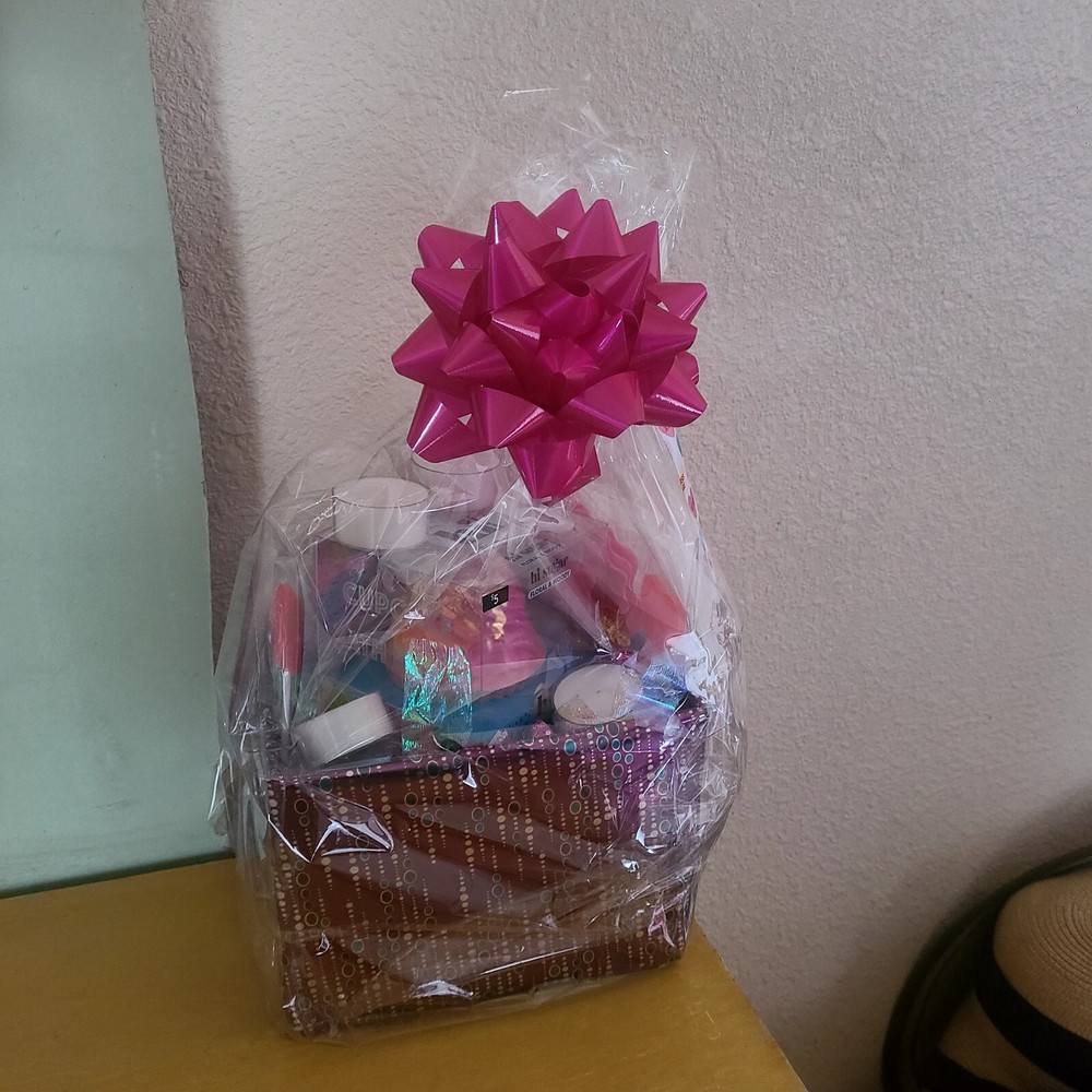 valentines day gift baskets-image