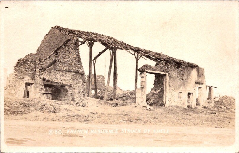 RPPC Postcard WW I French Home Residence Struck by Artillery c.1918-1930   15495