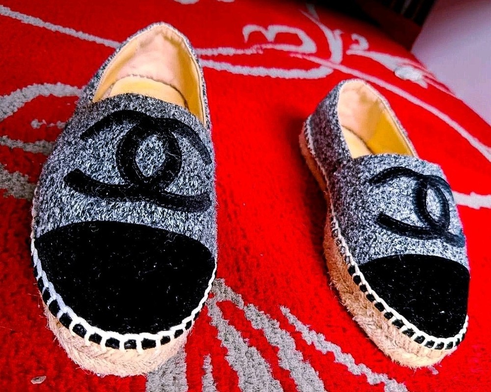 Chanel   Espadrille's Authentic Wool Velvet Tweed Logo CC   37 MADE IN SPAIN