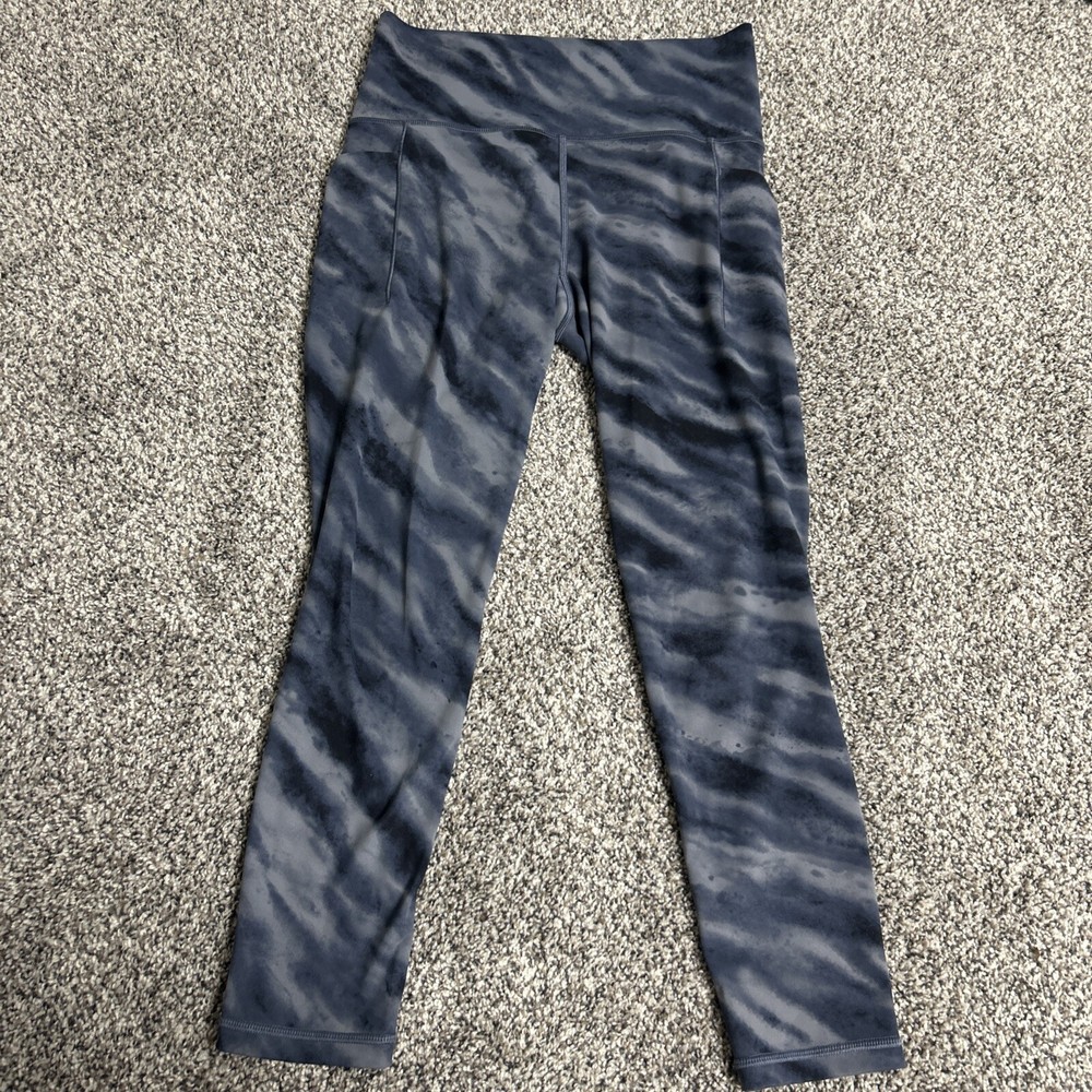 Womens S - ATHLETA Salutation Stash Pocket II 7/8 Leggings Blue Navy Yoga