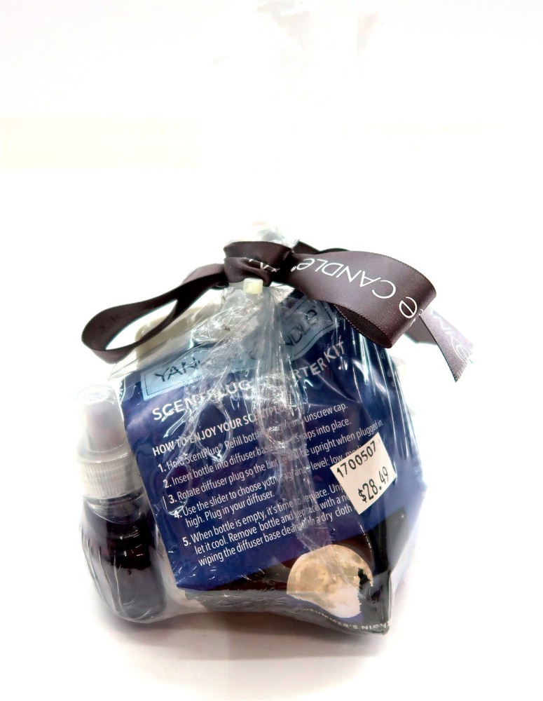 Yankee Candle Midsummer's Night Plug Starter Kit with 3 Refill Scents