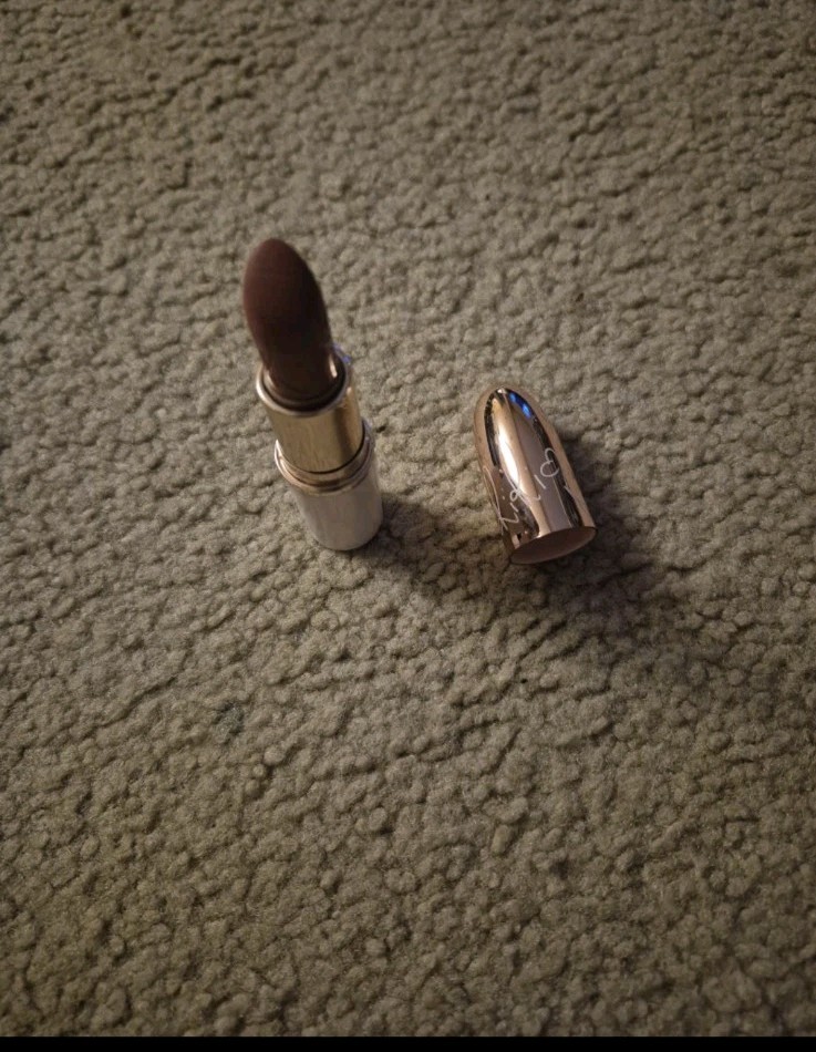 MAC Rihanna Matte Lipstick Bad Girl Riri Limited Edition