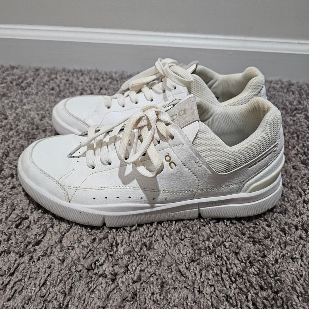 On Cloud Running THE ROGER White Sneakers Size 8 Women