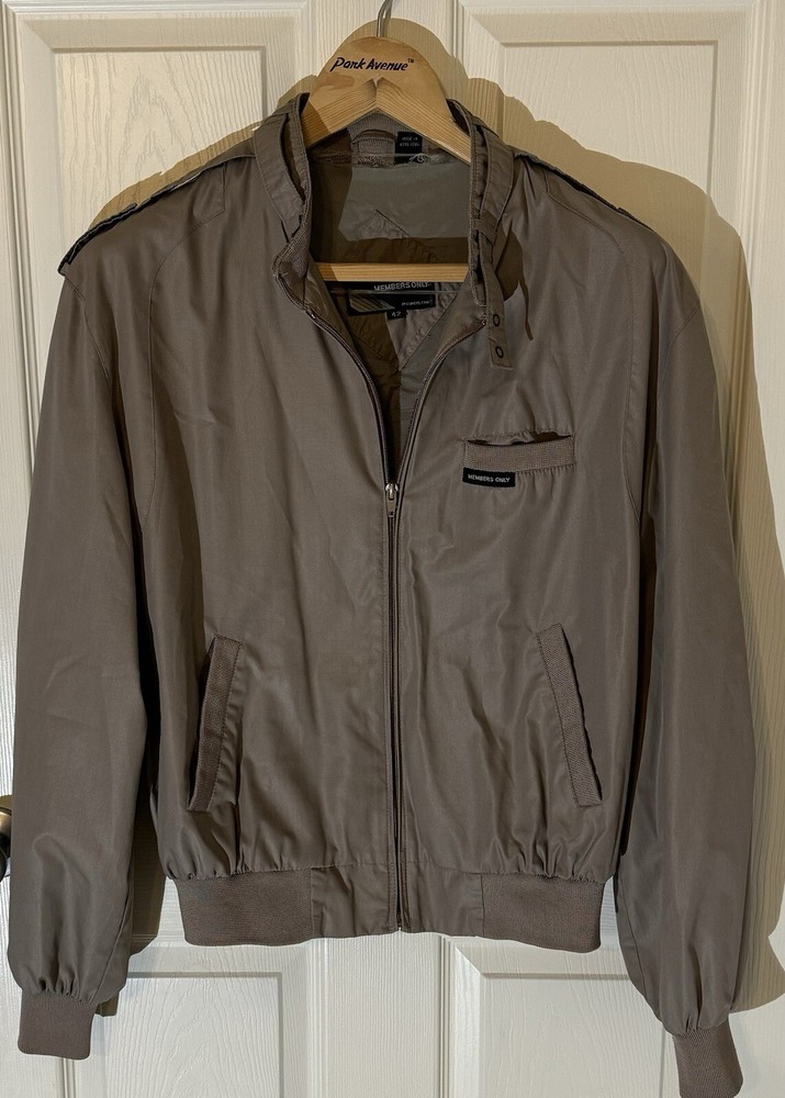 80s Members Only Bomber Jacket Dark Tan Khaki Size 42 Vintage Cafe Racer-image