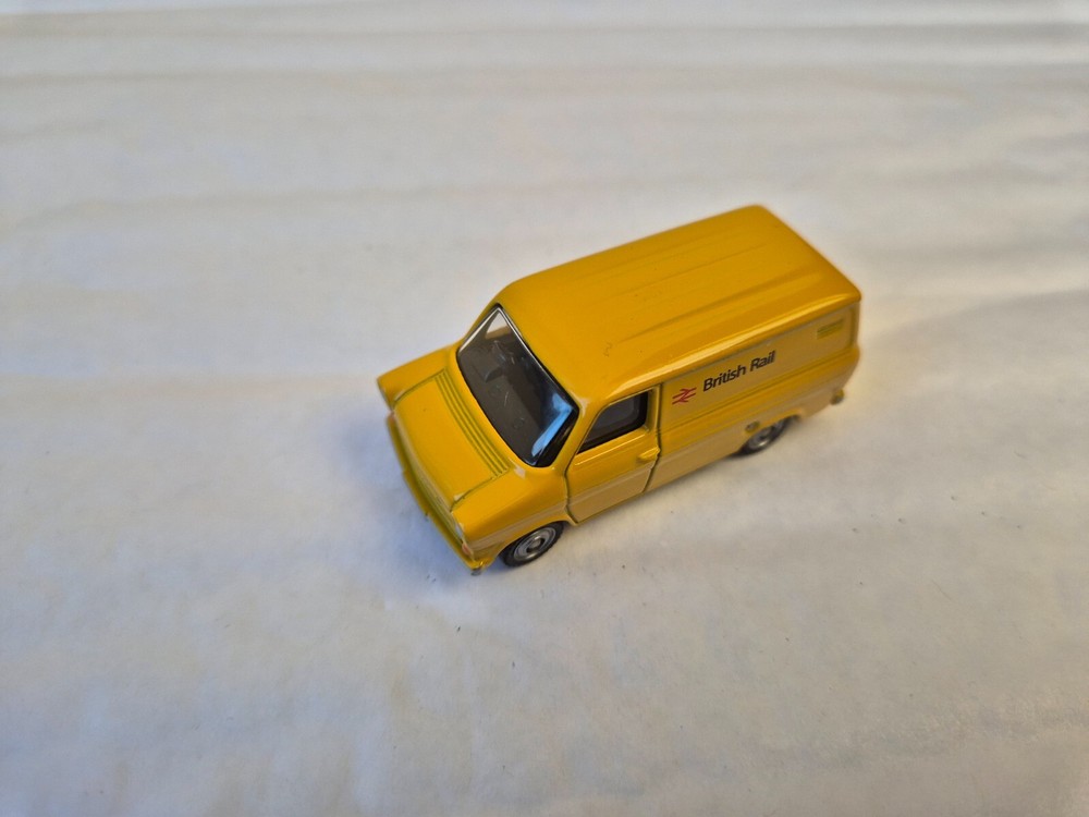 CORGI TRACKSIDE 1/76 OO SCALE BRITISH RAIL FORD ESCORT VAN DIECAST MODEL