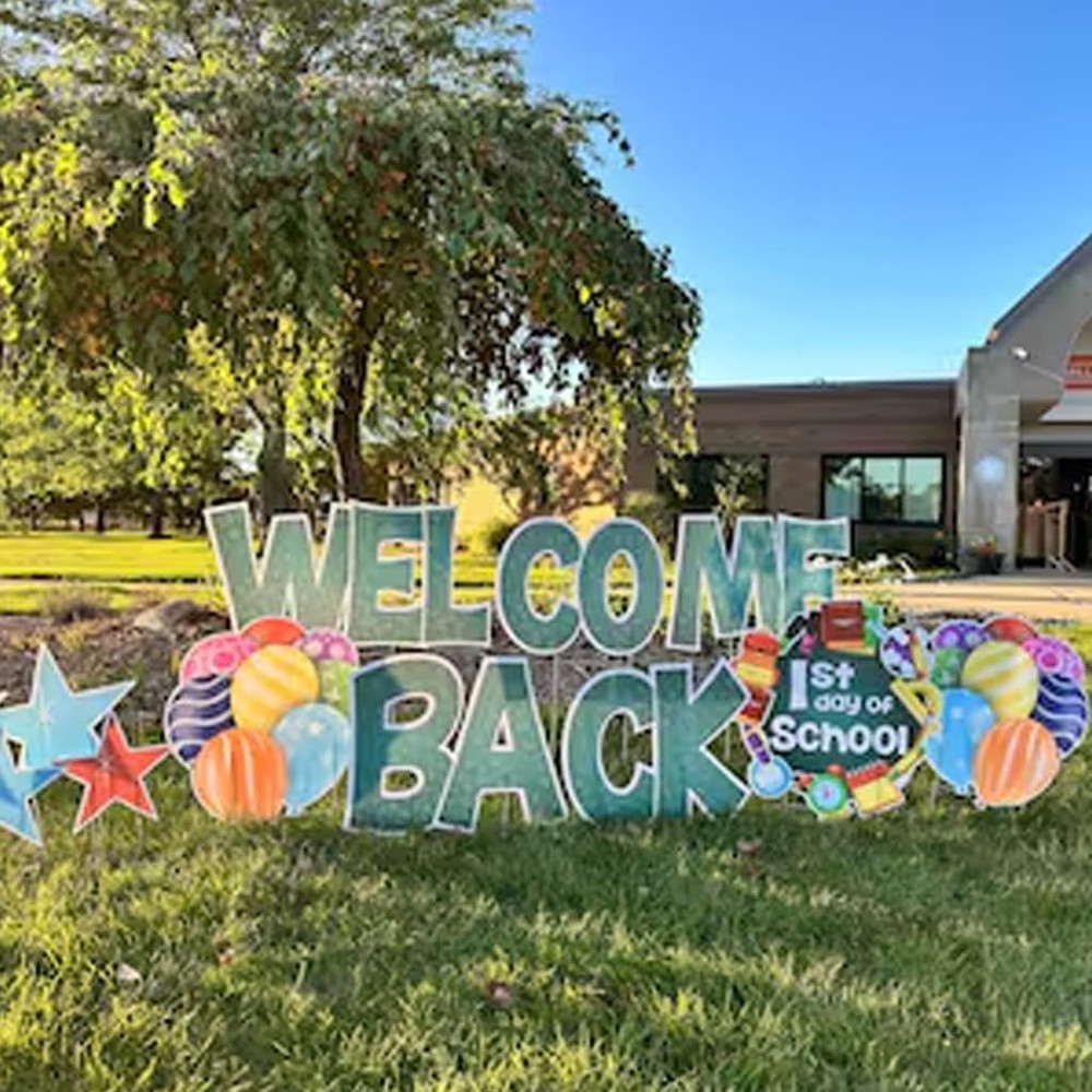 Back Decorations, C of School Victorystore to First Yard Day School Welcome Lawn