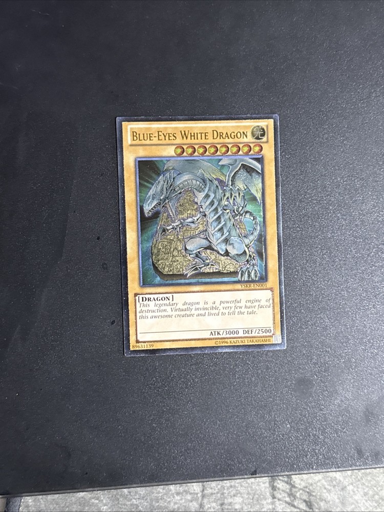 Blue Eyes White Dragon Ultimate Rare YuGiOh Trading Card