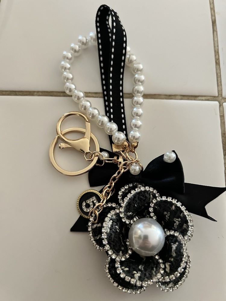 Hello One Day Pearl Flower Heart Bow Charm Set Women 4 Piece Black Blue Pink