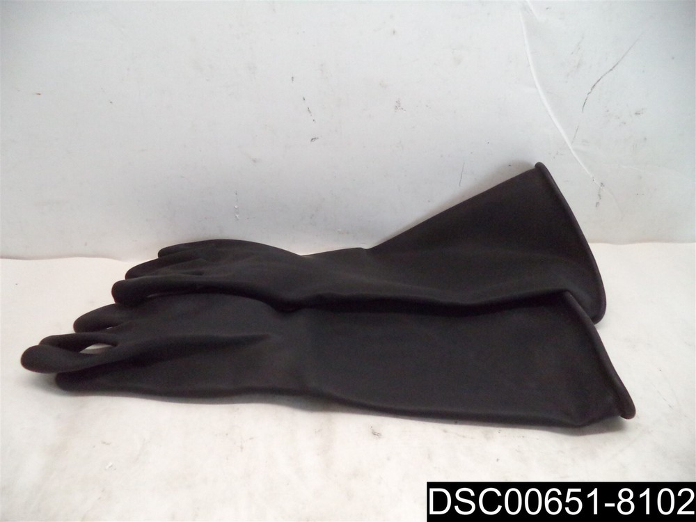 1 Pair, MAPA Trident M286 40 Mil Unlined Latex Gloves Size 10