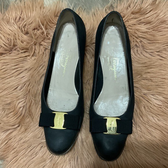 Salvatore Ferragamo Black Leather Heels Size 7 Women's Luxury Shoes