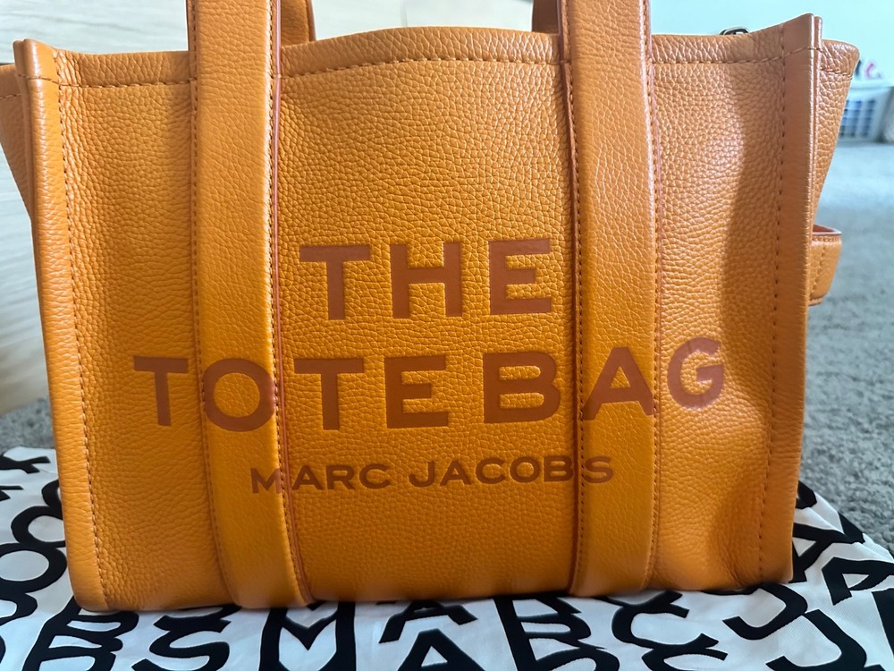 marc jacobs tote medium orange leather