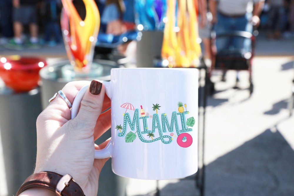 Miami Florida Palm Tree Ocean Retro Illustrated Ceramic Plastic Travel Mug Drink