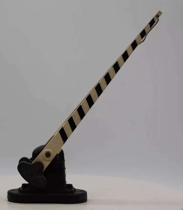 Vintage Post-War Lionel O Gauge 1:48 Railroad Crossing Guard Tested Works