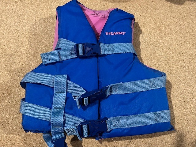 Stearns Child Life Jacket Red Type III PFD Flotation Vest 30-50 lbs USCG Approve