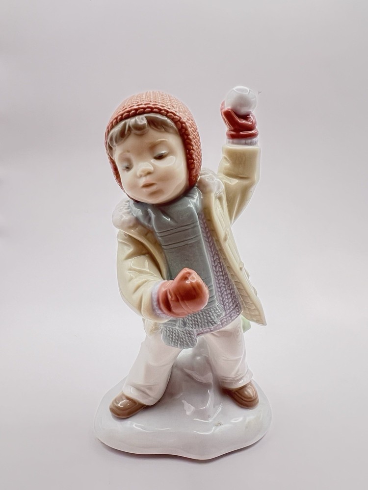 Lladro 8167 “Snowball Fight” Boy Figurine - Hand Made in Spain - Retired 2004