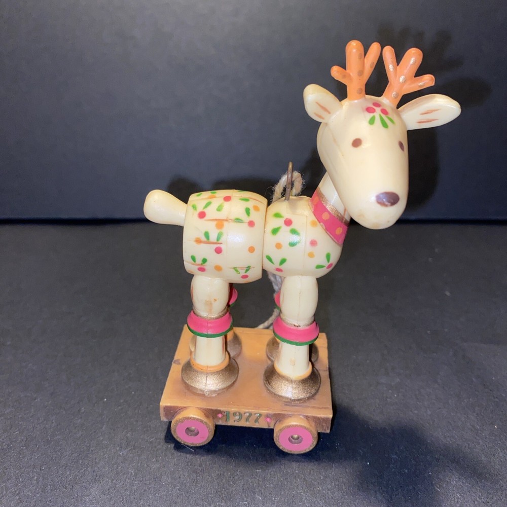 Vintage HALLMARK Christmas Ornament YESTERYEARS Collection 1977 REINDEER