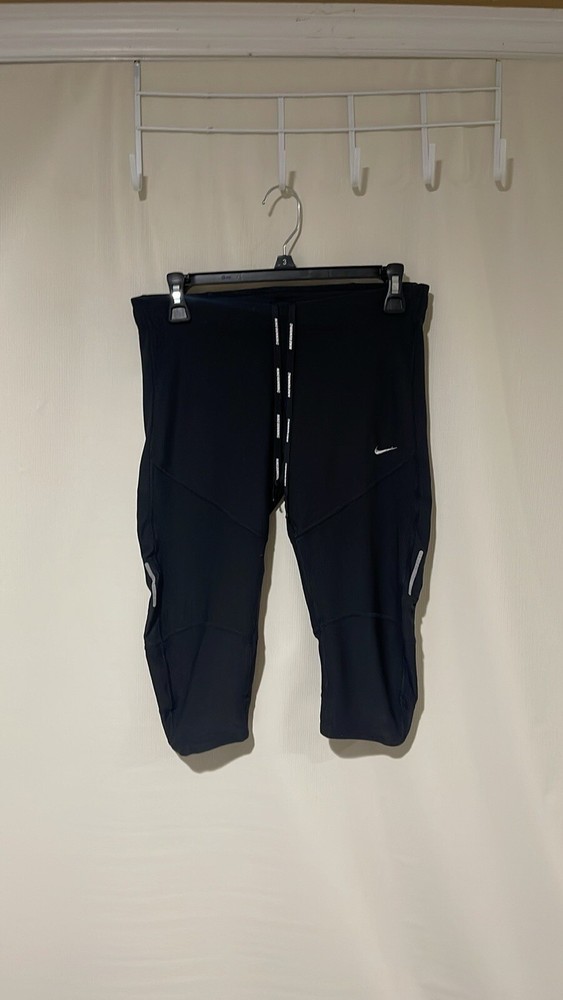 Nike Womens Medium Sports Capri Leggings Like New