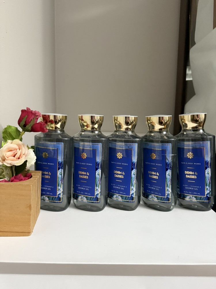 5 New DENIM & DAISIES BATH & BODY WORKS SHOWER GEL BODY WASH